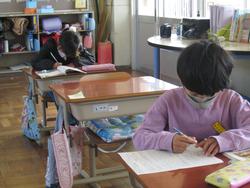 書いている様子2