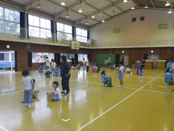 場所に分かれて