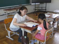 通知表を渡す