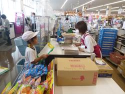 お店の工夫を聞く