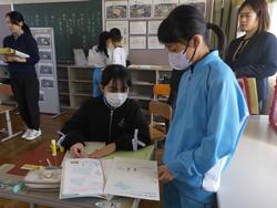 友だちに相談する