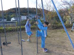 のぼり棒に挑戦