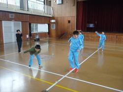 竹トンボ飛ばし