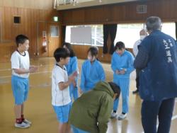 竹トンボ飛ばし