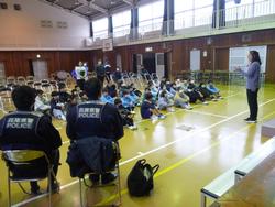 体育館での講話