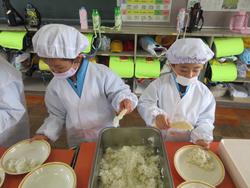給食当番