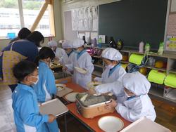 給食当番