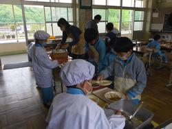 給食当番