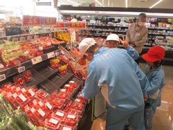 お店の工夫を見学