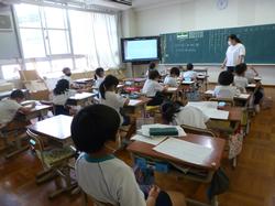 2年2組の授業の様子
