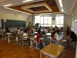 3年生の朝の会の様子