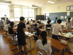 4年生の朝の会の様子