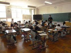 2年2組の授業の様子
