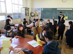 1年生の親子人権学習の様子
