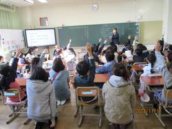 2年生の親子人権学習の様子