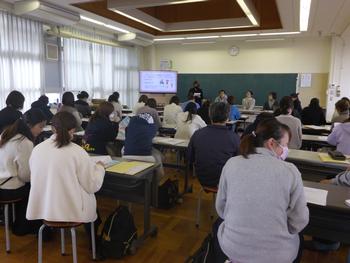 入学説明会の様子