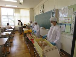 給食