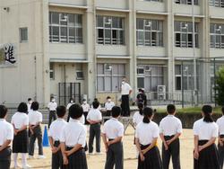 全校朝会