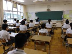 全校朝会