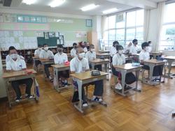 全校朝会