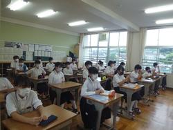 全校朝会