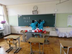 3年生教室の飾り付け