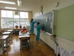 3年生教室の飾り付け