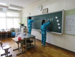 3年生教室の飾り付け