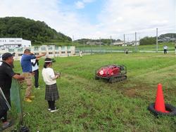 ラジコン草刈り機2