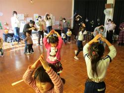 みんなで踊ろう