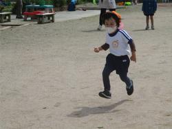 走る子ども