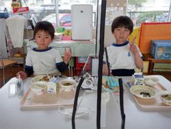 給食の様子