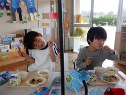 給食の様子