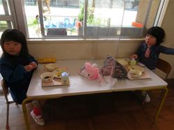 給食がはじまっています