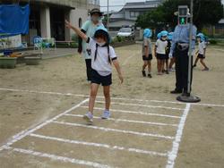 横断歩道渡ります