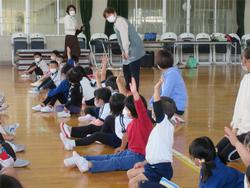 感想の発表しています