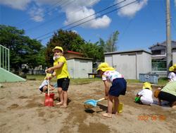 幼稚園の砂場