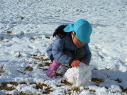 大きい雪ダルマへ
