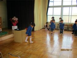おじぎをしています