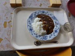 昼食のカレーライス