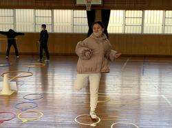 体育館でのアスレチックのコーナーの様子
