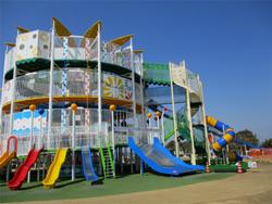 新しい総合遊具