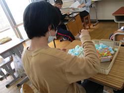おはしの練習の様子